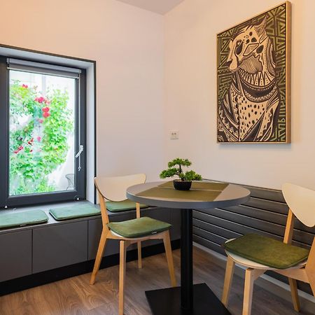 Fun House - Comfortable Stay With Garden And Near Parking Braszów Zewnętrze zdjęcie