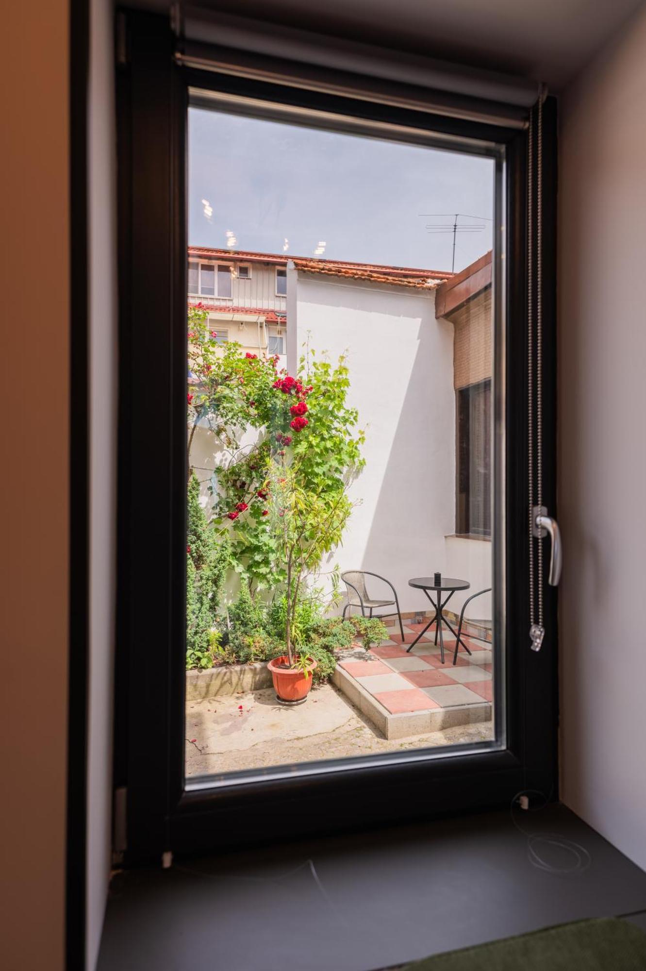 Fun House - Comfortable Stay With Garden And Near Parking Braszów Zewnętrze zdjęcie