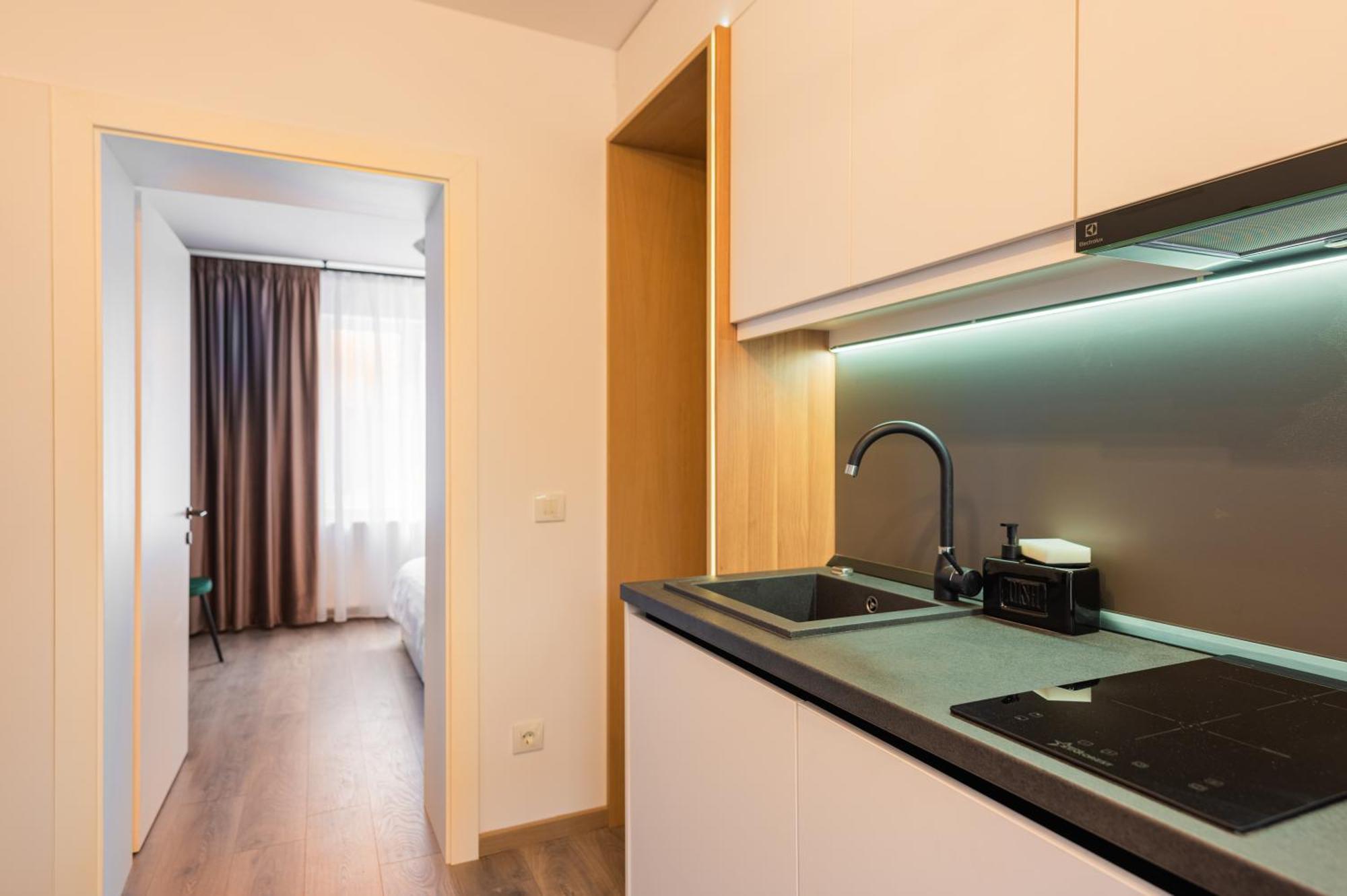 Fun House - Comfortable Stay With Garden And Near Parking Braszów Zewnętrze zdjęcie