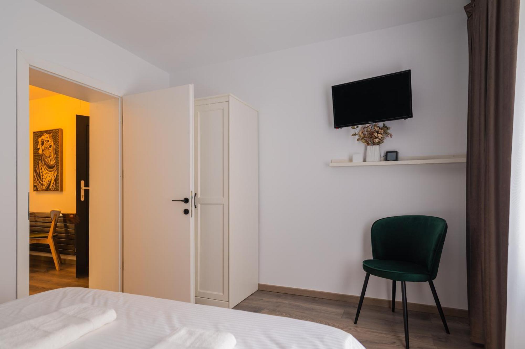 Fun House - Comfortable Stay With Garden And Near Parking Braszów Zewnętrze zdjęcie