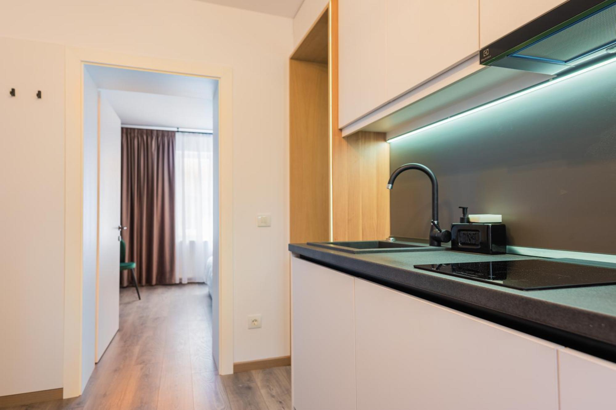 Fun House - Comfortable Stay With Garden And Near Parking Braszów Zewnętrze zdjęcie